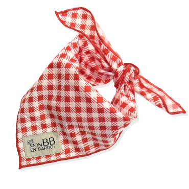 Bandana vichy pour chien & chat  : un look tendance retro !